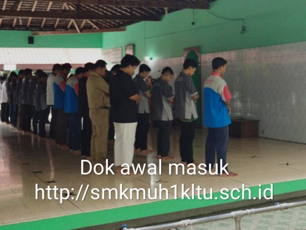 Suasana masuk hari pertama semester genap Suasana masuk hari pertama semester genap