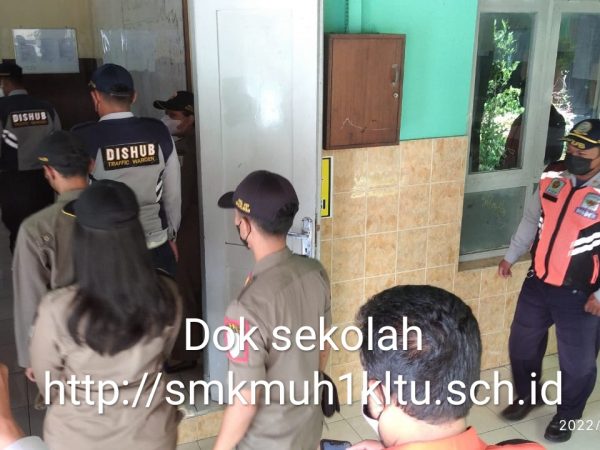 Sidak jajaran Dinas Kabupaten Klaten ke SMK Muhammadiyah 1 Klaten Utara Sidak jajaran Dinas Kabupaten Klaten ke SMK Muhammadiyah 1 Klaten Utara