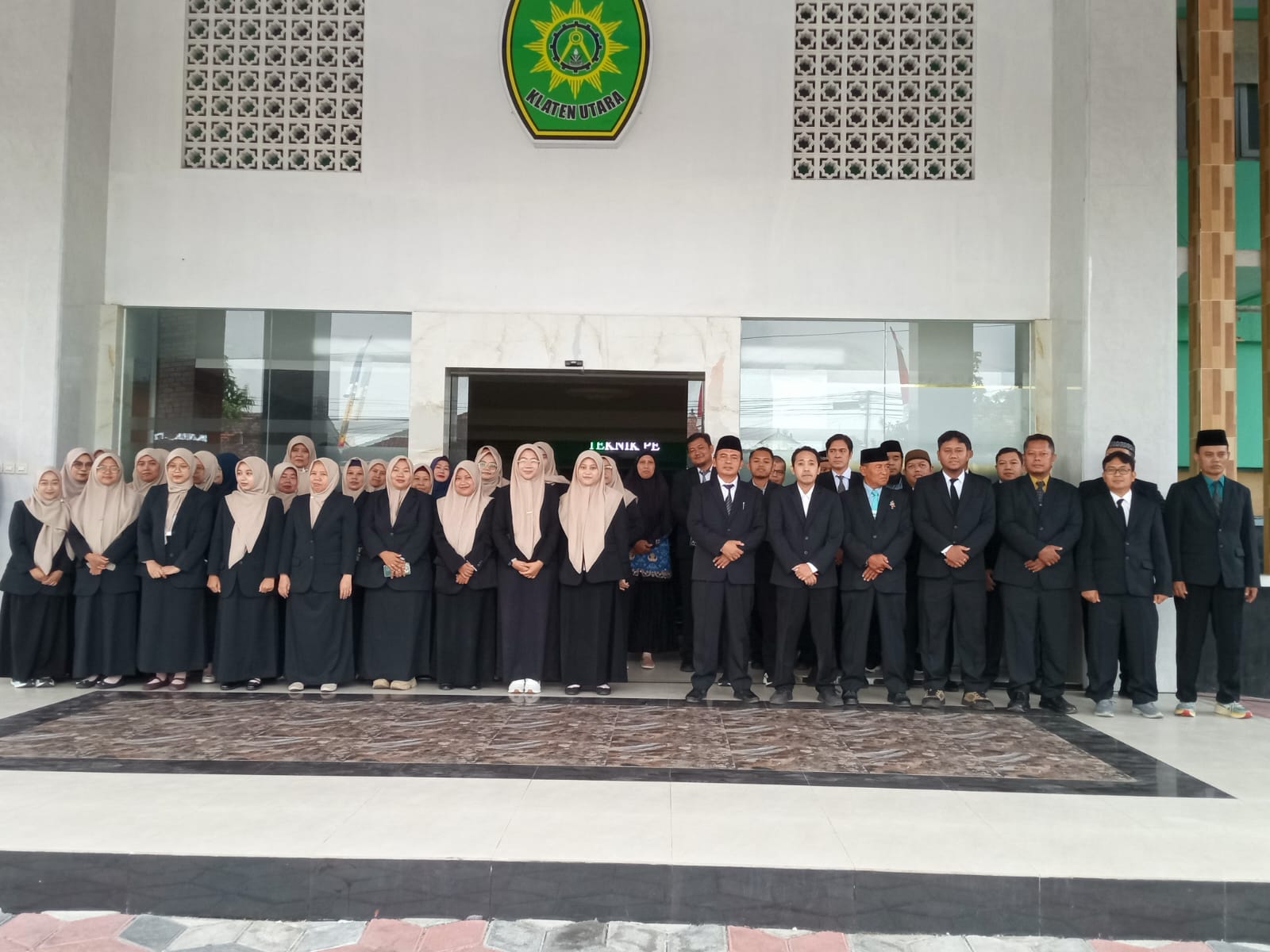 “Kemerdekaan Bukan Sekadar Dirayakan, tetapi Diisi dengan Karya” “Kemerdekaan Bukan Sekadar Dirayakan, tetapi Diisi dengan Karya”
