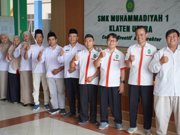 Silaturahmi & Studi Banding SMK Muhammadiyah Susukan ke SMK Muh 1 Klaten Utara Silaturahmi & Studi Banding SMK Muhammadiyah Susukan ke SMK Muh 1 Klaten Utara